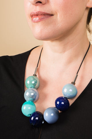 Collier Andrea bleu gris et noir